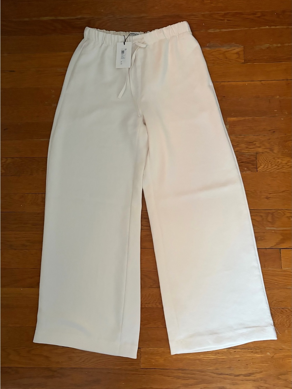 Aritzia Cream Wide-Leg Drawstring Sweatpants